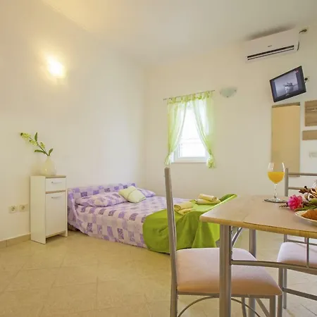Vito Apartment Novi Vinodolski Exterior photo